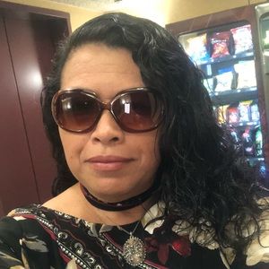 Meet your Posher, Hilda